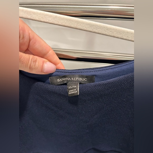 Banana Republic one shoulder top - Picture 5 of 5